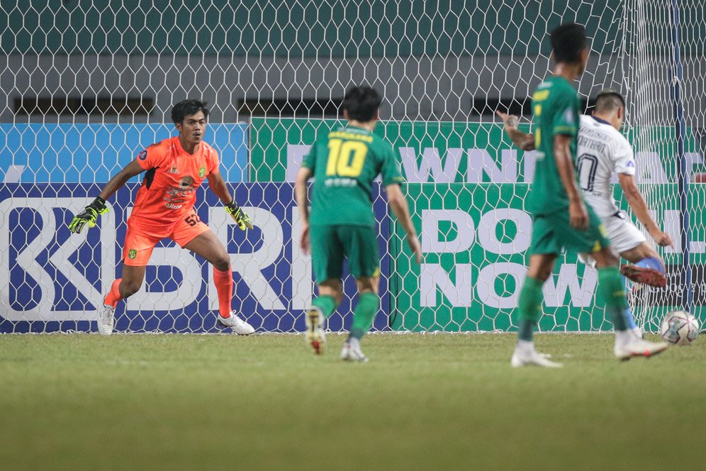 Performanya Kian Menjanjikan, Andhika Ramadhani Diyakini Bisa Jadi Kiper Masa Depan Persebaya