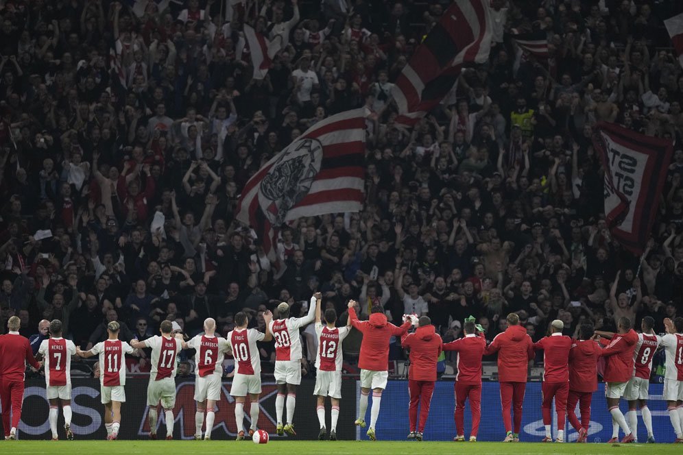 Skenario Lolos 16 Besar Liga Champions dan Klasemen UCL Jelang Matchday 4 Skenario Lolos 16 Besar Liga Champions dan Klasemen UCL Jelang Matchday 4