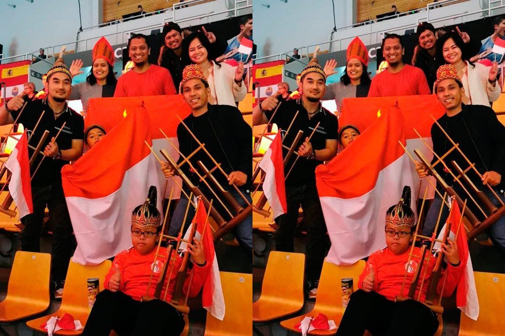 Gemes! 2 Anak Kecil Ini Jauh-Jauh ke Denmark demi Dukung Indonesia di Piala Thomas 2020