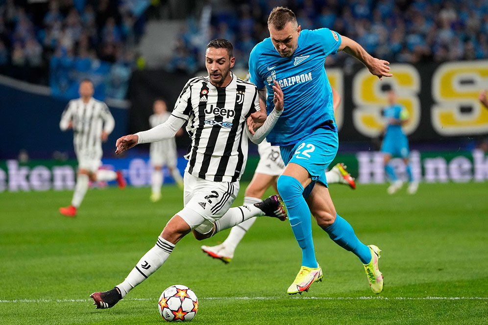 Warganet Juventini Mengelu-elukan Mattia De Sciglio: Lagi Kerasukan Zambrotta, Ya?