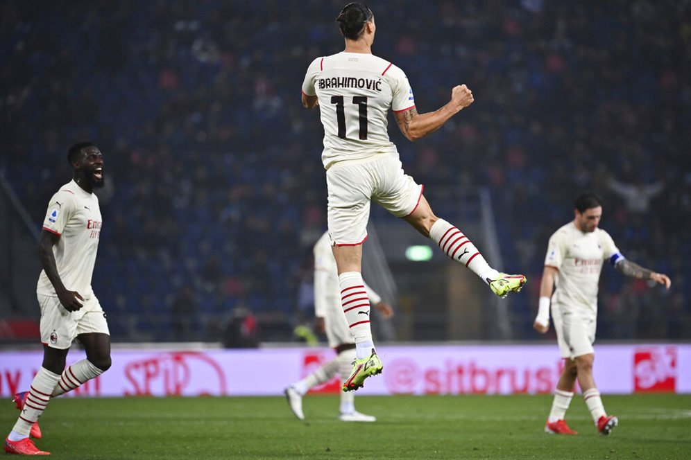 Bologna 2-4 AC Milan: Zlatan Ibrahimovic Borongan, Rossoneri Masih Perkasa