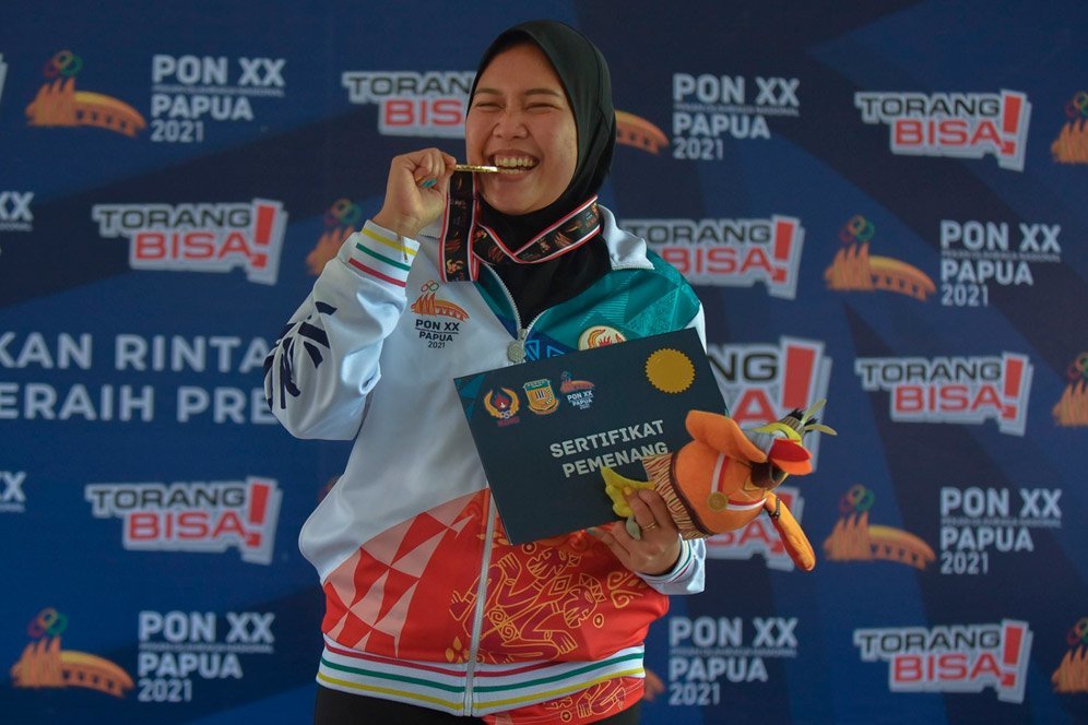Nourma Try Indriyani Sabet 2 Emas Cabor Menembak untuk Papua di PON Papua 2021