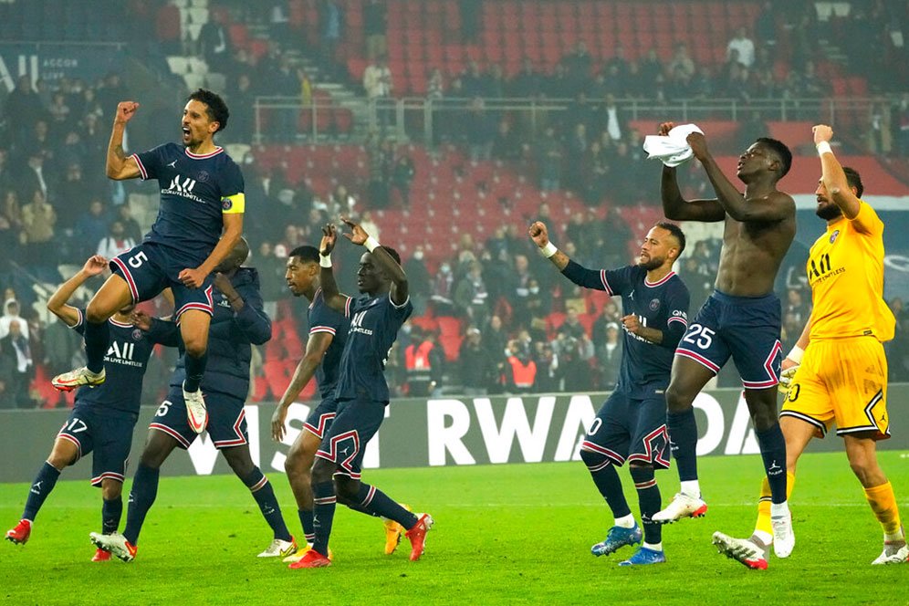 Kritik Keras Eks Presiden Bayern Munchen untuk PSG dan Man City: Uang Tidak Akan Cukup! Kritik Keras Eks Presiden Bayern Munchen untuk PSG dan Man City: Uang Tidak Akan Cukup!