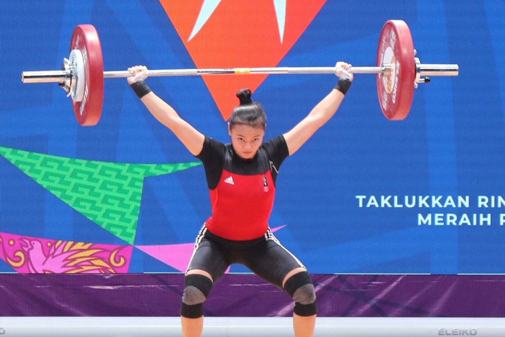 Selamat! Lifter Cantik Windy Cantika Aisyah Sabet Medali Emas di PON Papua