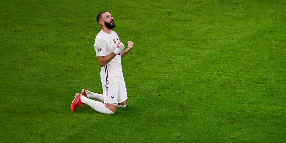 Zidane Jelaskan Alasan Kenapa Benzema Pantas Raih Ballon d'Or 2021