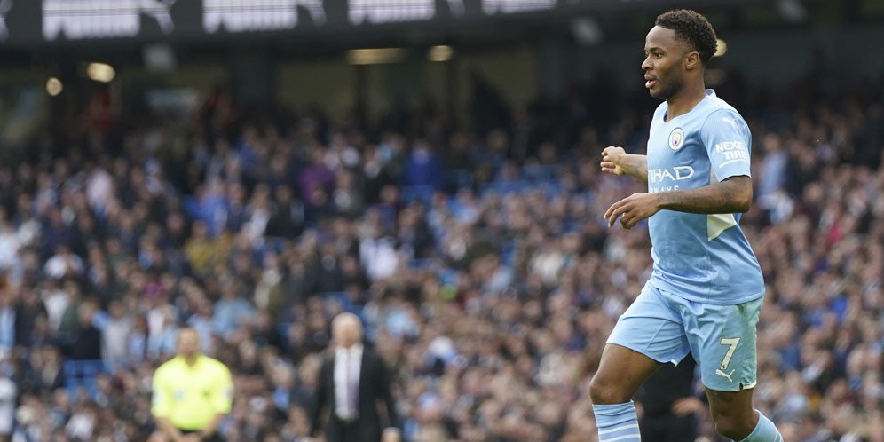 Sterling Siap Potong Gaji Demi Muluskan Transfernya ke Barcelona