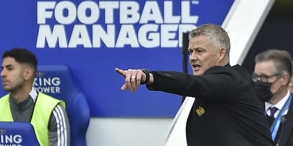 Gary Neville: Manchester United Takkan Memilih Antonio Conte