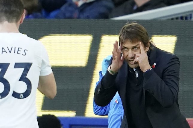 Conte Terlihat di Turin