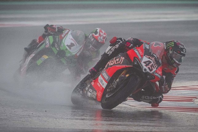 Scott Redding Sebut WorldSBK Mandalika Seru, Puji Level Grip dan Minta Drainase Diperbaiki Scott Redding Sebut WorldSBK Mandalika Seru, Puji Level Grip dan Minta Drainase Diperbaiki