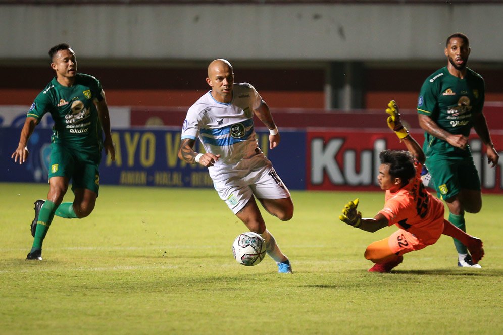 BRI Liga 1: Bonek Mania Tuntut Wasit Laga Persebaya vs Persela Dibikin Jera