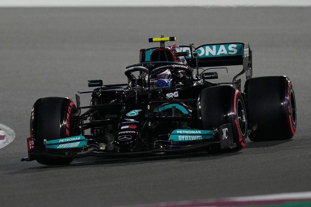 Hasil FP2 Formula 1 GP Abu Dhabi: Lewis Hamilton Asapi Esteban Ocon