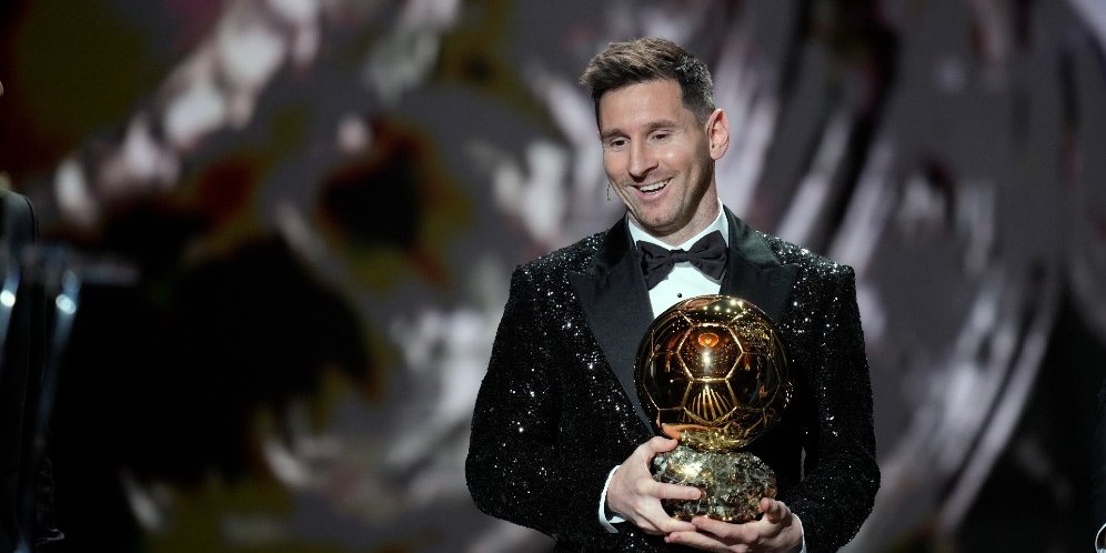 Kroos Kritik Keras Pemilihan Messi Sebagai Pemenang Ballon d'Or 2021