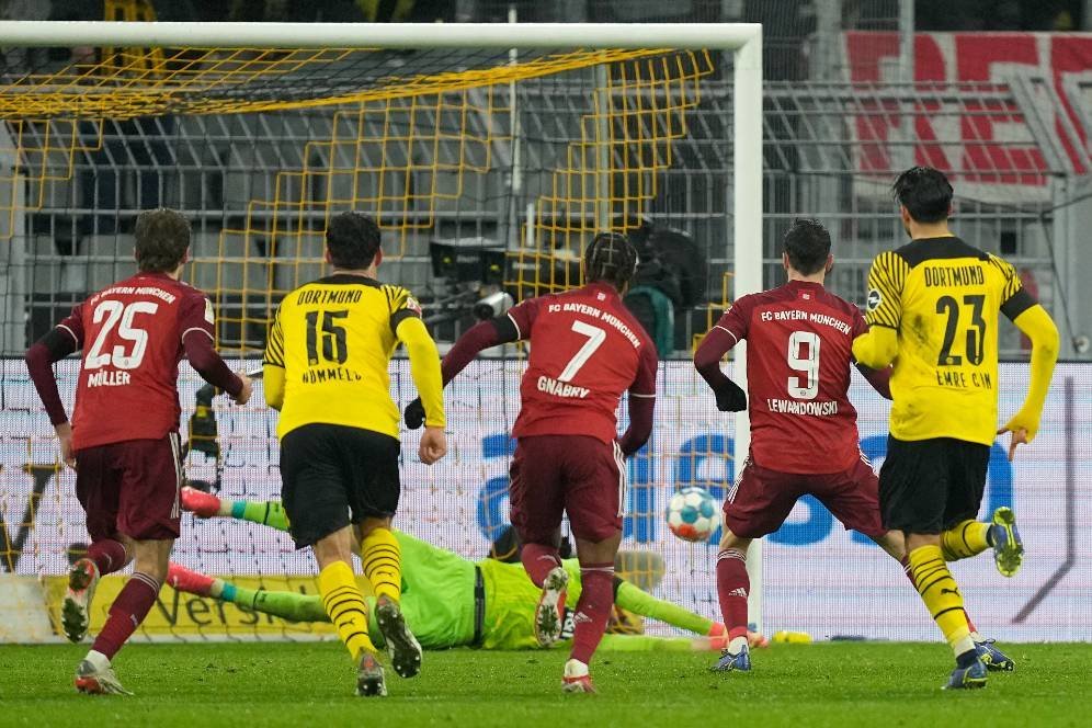 Hasil Pertandingan Borussia Dortmund vs Bayern Munchen: Skor 2-3