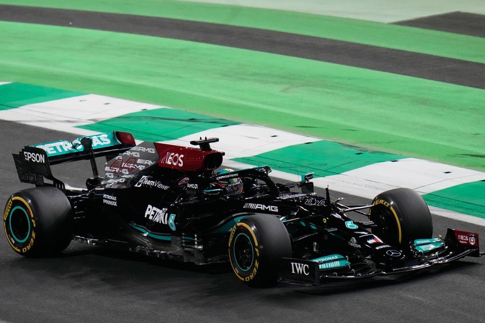 Hasil Balap Formula 1 GP Jeddah: Lewis Hamilton Rebut Kemenangan