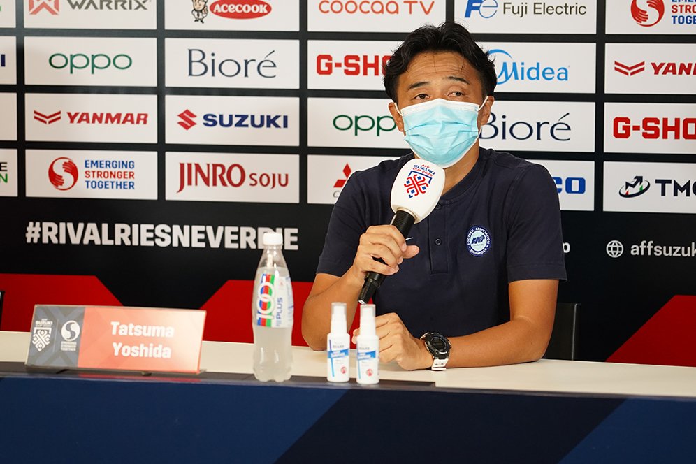 Piala AFF: Dicemooh Fans Usai Kalah dari Thailand, Pelatih Singapura Menangis!