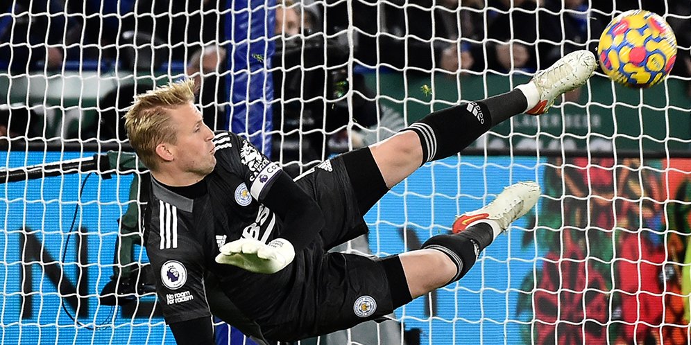 Tua-Tua Keladi, Ini 5 Kiper Tertua di EPL Musim 2021/2022 yang Masih Jago di Depan Gawang