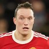 Kisah Sedih Phil Jones: Pesan Perpisahan di Grup WhatsApp MU Dicuekin