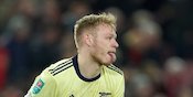 Kecewa Timnya Kalah, Seorang Penggemar Tottenham Tendang Punggung Aaron Ramsdale