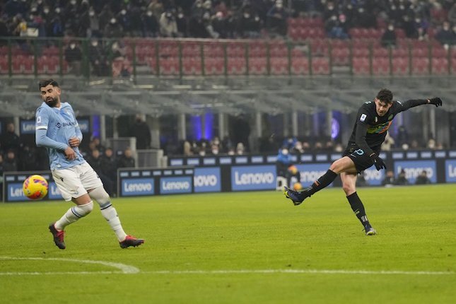Bek Inter Milan, Alessandro Bastoni (kanan) (c) AP Photo
