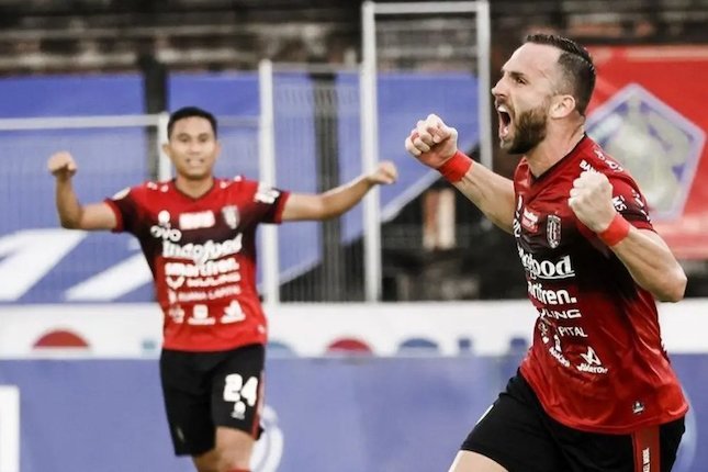 Ilija Spasojevic merayakan gol pertamanya ke gawang Barito Putera, Minggu (9/1/2022) (c) Dok. Bali United