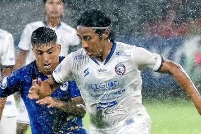 Duel PSIS Semarang vs Arema FC di laga pekan ke-20 BRI Liga 1 2021-22 di Stadion Kapten I Wayan Dipta, Gianyar pada Senin (17/01/2022) malam WIB. (c) BRI Liga 1 Instagram