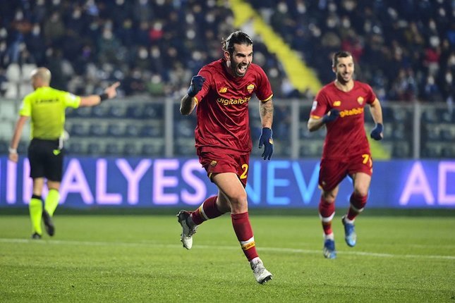 Sergio Oliveira merayakan golnya di laga Empoli vs AS Roma di pekan 23 Serie A 2021-22 di Stadio Carlo Castellani, Senin (24/01/2022) dini hari WIB. (c) AS Roma Twitter Official