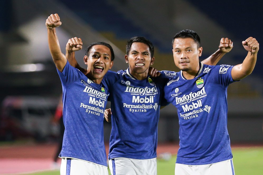 Hasil BRI Liga 1: Persib Permak Persipura, Barito Putera Comeback Lawan Persela