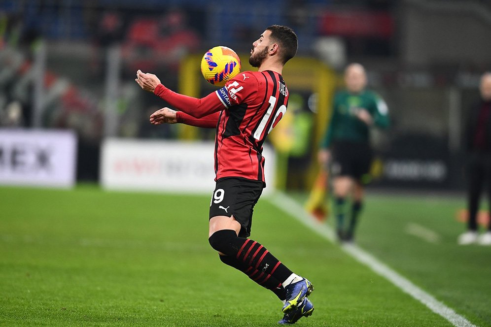 Terungkap, Ini yang Dikatakan Theo Hernandez Pada Wasit di Laga Lawan Spezia