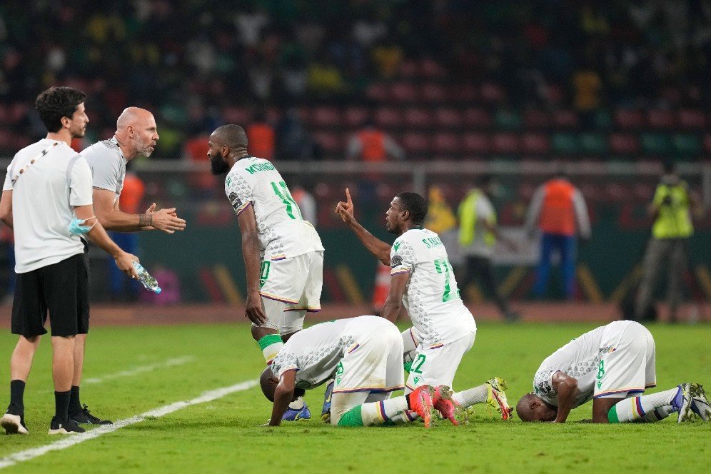 Kisah Comoros di Piala Afrika: Bek Jadi Kiper Dadakan, Cetak Gol Indah, Pulang dengan Kepala Tegak