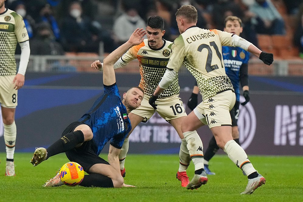 Man of the Match Inter Milan vs Venezia: Luca Lezzerini