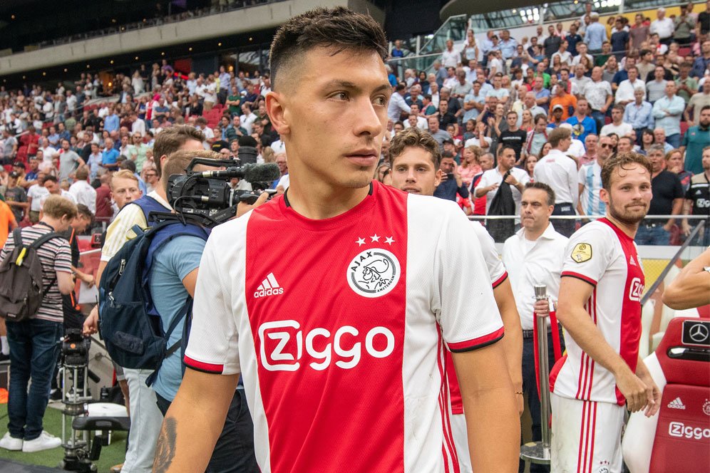 Demi Kalahkan MU, Arsenal Segera Temui Ajax untuk Transfer Lisandro Martinez