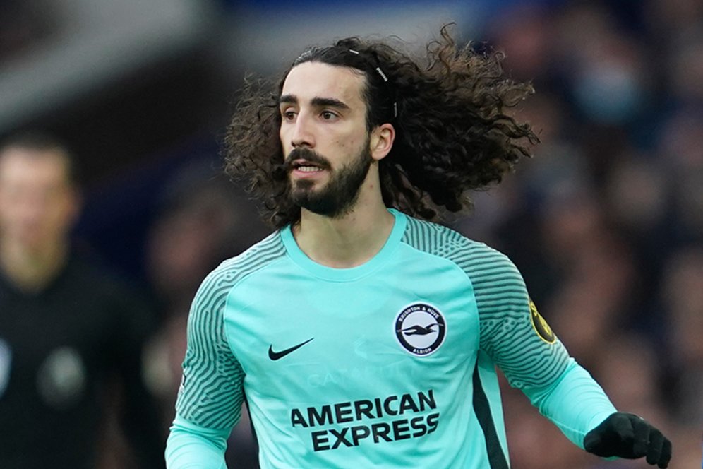 Chelsea Coba Telikung Transfer Marc Cucurella ke Manchester City