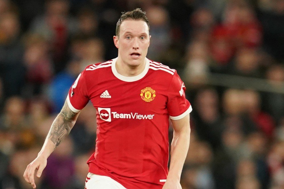 Manchester United Pasang Banderol Rp293 Miliar untuk Phil Jones, Siapa Berminat?