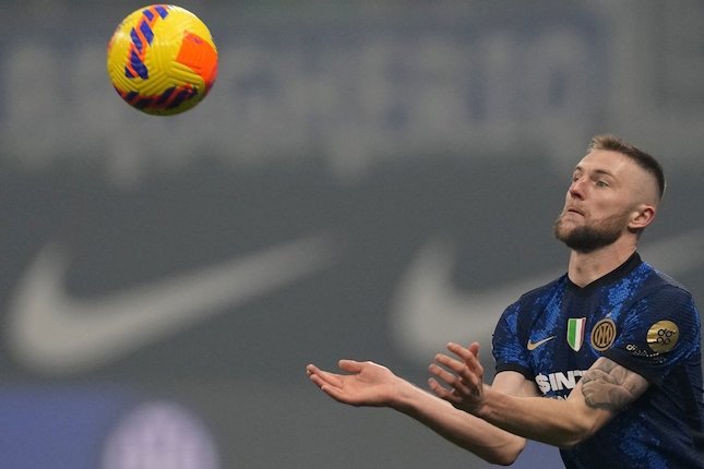 Bek Tengah Kanan - Milan Skriniar