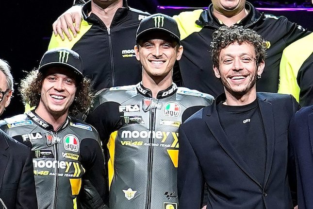 Marco Bezzecchi, Luca Marini, dan Valentino Rossi (c) VR46 Racing Team