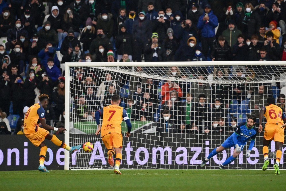 Hasil Pertandingan Sassuolo vs AS Roma: Skor 2-2