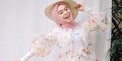 Lesti Nyanyi Shopee COD di Ultah Billar, Netizen: Pesta Ulang Tahunnya Meriah Banget! Lesti Nyanyi Shopee COD di Ultah Billar, Netizen: Pesta Ulang Tahunnya Meriah Banget!