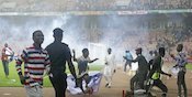 Suporter Turun ke Lapangan dan Bikin Rusuh usai Nigeria Tidak Lolos ke Piala Dunia 2022 Suporter Turun ke Lapangan dan Bikin Rusuh usai Nigeria Tidak Lolos ke Piala Dunia 2022