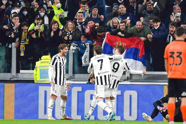 Selebrasi Alvaro Morata bersama pemain Juventus saat melawan Spezia di lanjutan Serie A 2021-2022, Senin (7/3/22) dini hari WIB. (c) AP Photo