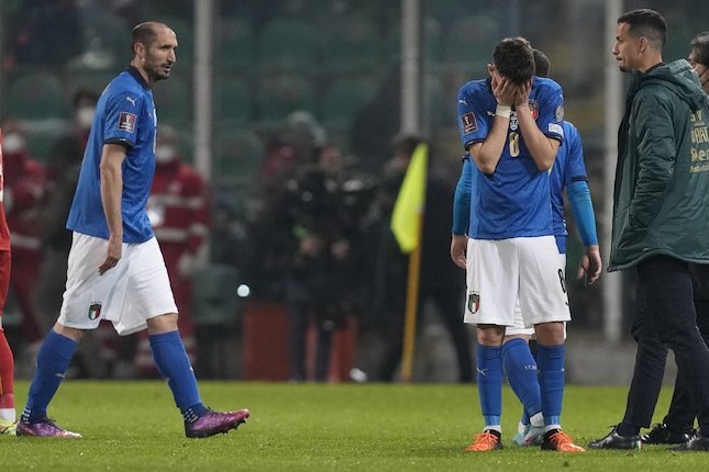 Ekspresi pemain Timnas Italia usai kalah dari Makedonia Utara pada laga play off Piala Dunia 2022 (c) AP Photo