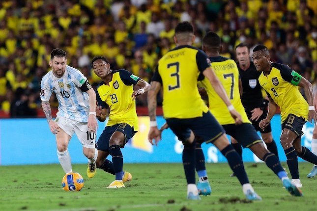 Hebatnya Natural! Kata Pjanic, Messi Jago Free Kick Meski Jarang Latihan Hebatnya Natural! Kata Pjanic, Messi Jago Free Kick Meski Jarang Latihan