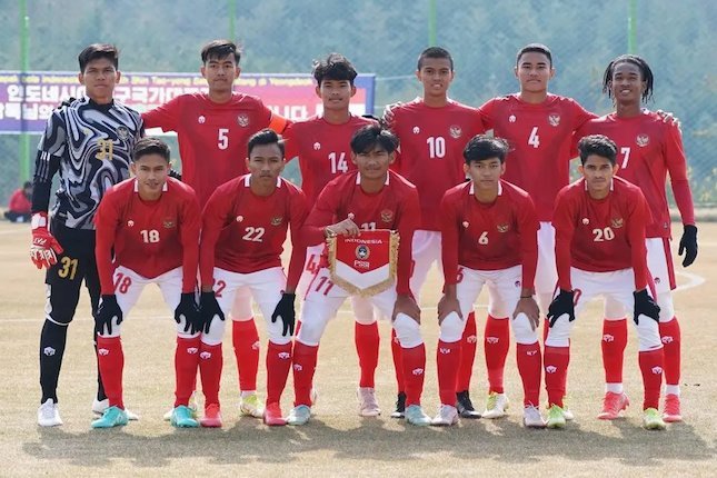 Starting XI Timnas Indonesia U-19 ketika uji coba melawan Youngnam University. (c) dok.PSSI
