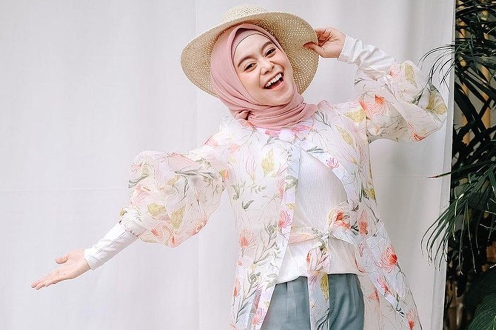 Lesti Nyanyi Shopee COD di Ultah Billar, Netizen: Pesta Ulang Tahunnya Meriah Banget!