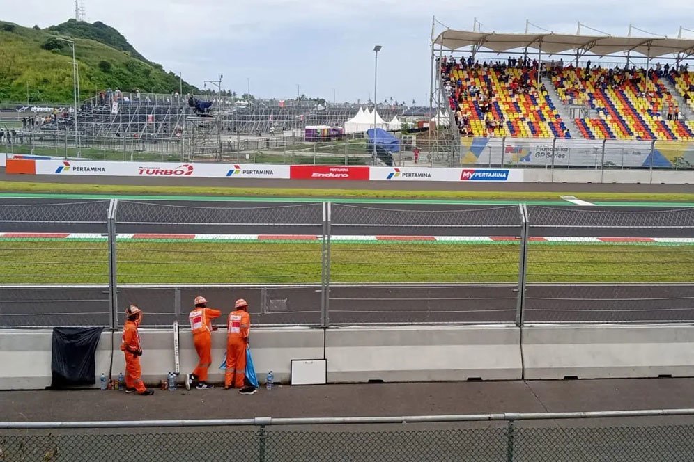 Race Director MotoGP Lempar Pujian pada Kinerja Marshal di Mandalika: Gercep!