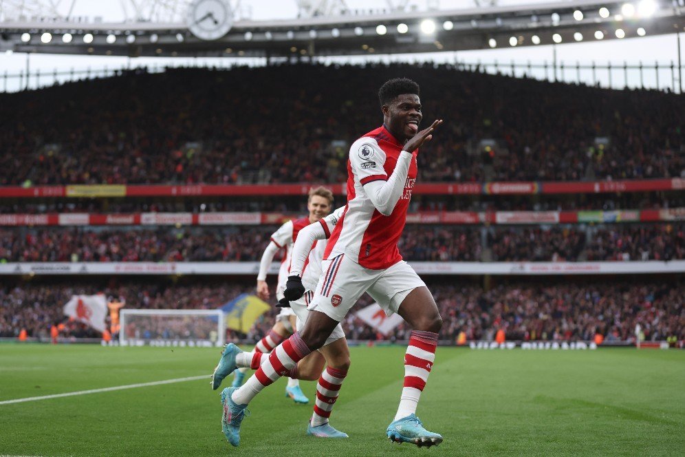 Pujian Setinggi Langit Mikel Arteta untuk Thomas Partey yang Semakin Moncer di Arsenal Pujian Setinggi Langit Mikel Arteta untuk Thomas Partey yang Semakin Moncer di Arsenal
