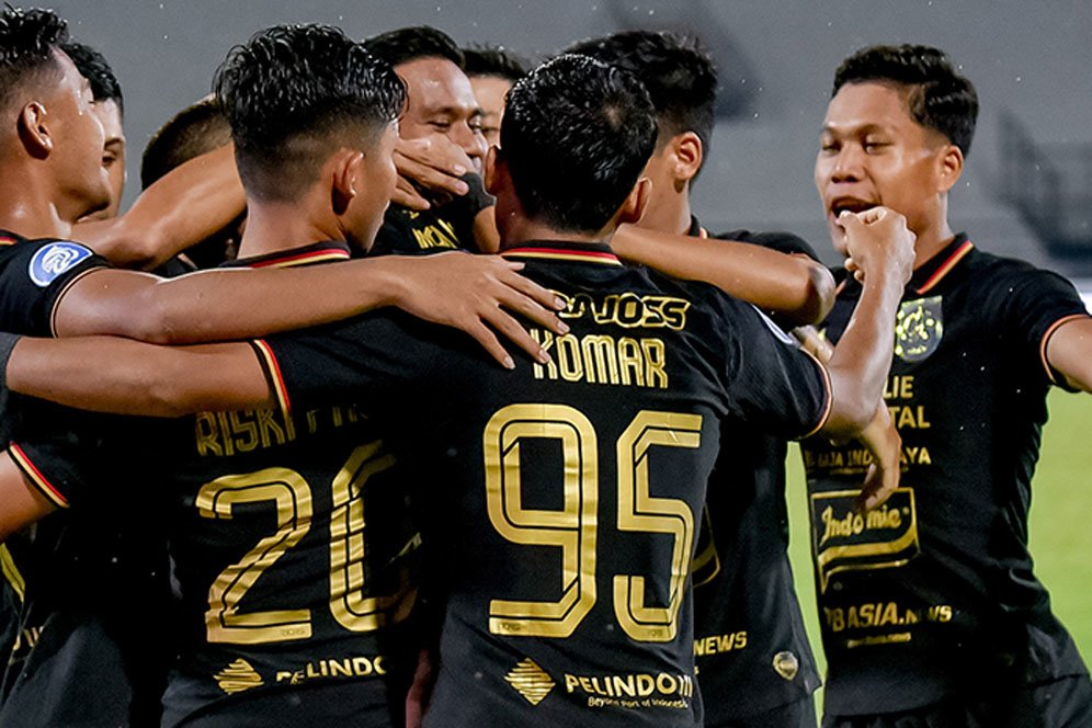 #EbesStay, Respon Fans Atas Mundurnya Junianto dari PSIS Semarang