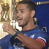 Hasyim Kipuw Rela Lepaskan Piala AFC Demi Perkuat Arema FC Hasyim Kipuw Rela Lepaskan Piala AFC Demi Perkuat Arema FC