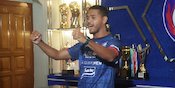 Hasyim Kipuw Rela Lepaskan Piala AFC Demi Perkuat Arema FC Hasyim Kipuw Rela Lepaskan Piala AFC Demi Perkuat Arema FC