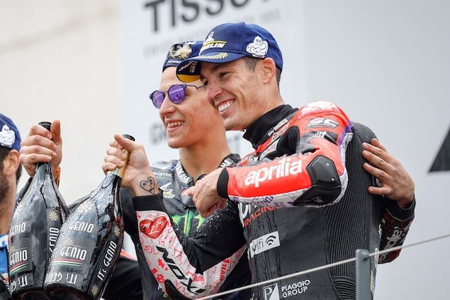 Fabio Quartararo dan Aleix Espargaro (c) Yamaha MotoGP