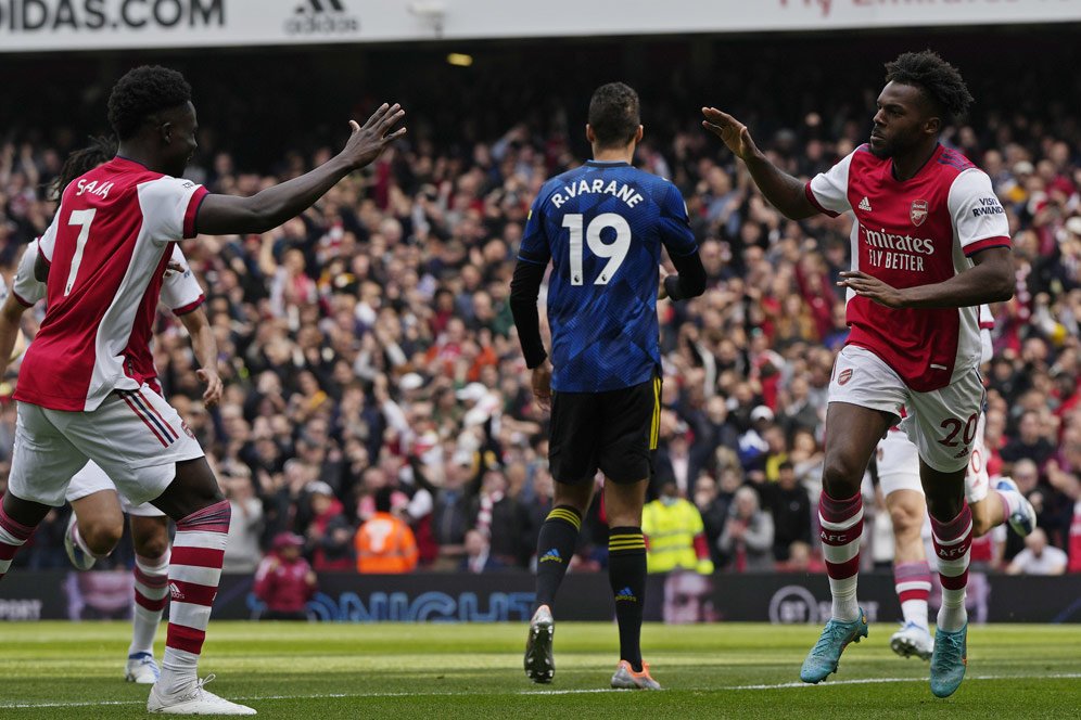 Raphael Varane vs Arsenal: Dikolong Odegaard, Dicari-cari Pendukungnya Ben White